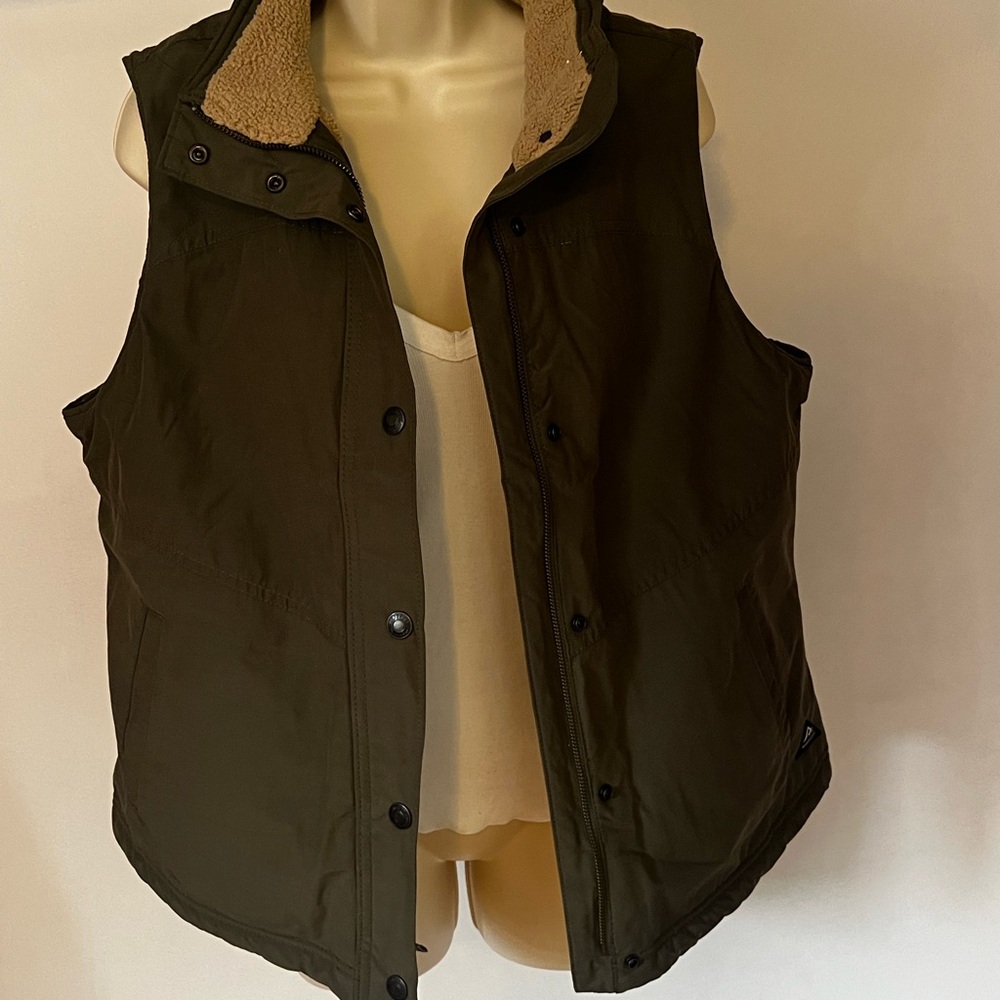 Ridgetcut Olive Green Sleeveless Vest with cotton polyester blend Sherpa Lining